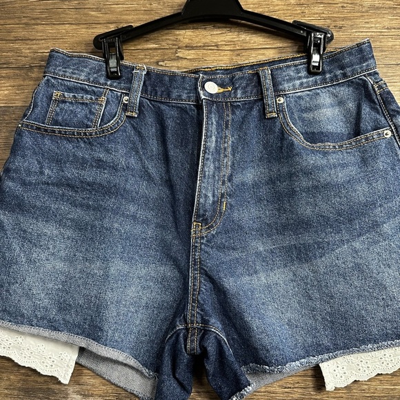 Old Navy Blue Jean Shorts High-Waisted Girls Size 18 Plus - Picture 2 of 5